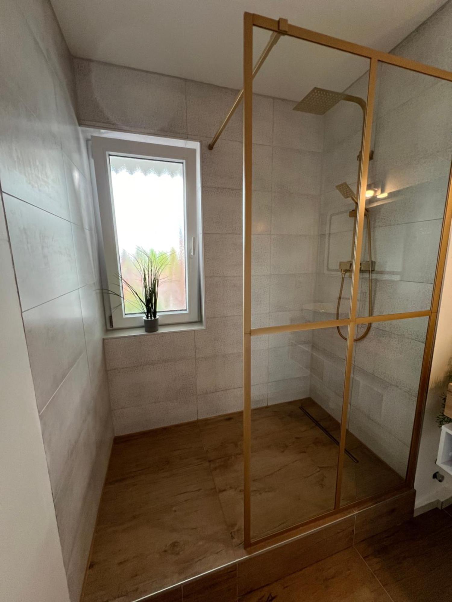 Up Wuljke19 Neu Renovierte Inkl.pkw Stellplatz Appartamento Emden